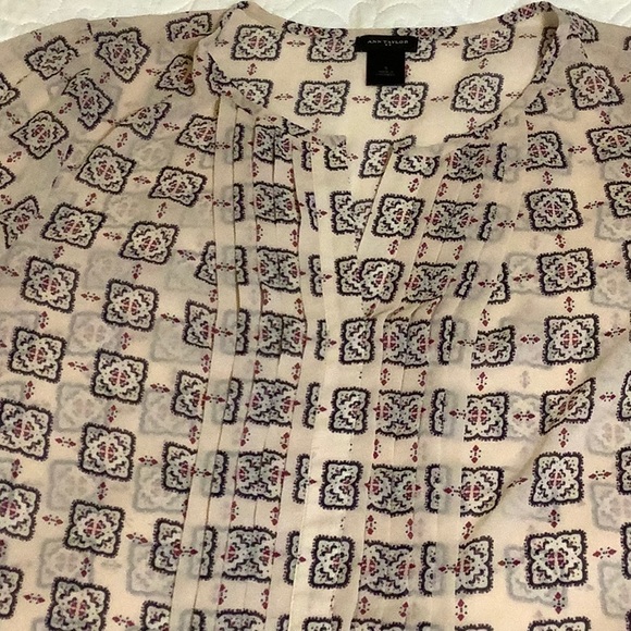 Ann Taylor Pullover Top 3/4 sleeves - Picture 4 of 8